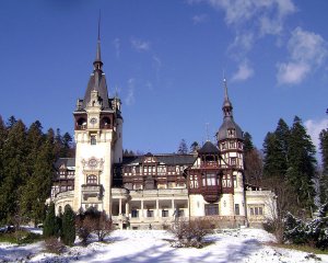 751px-Peles-2007-bgiu.jpg, 54 KB